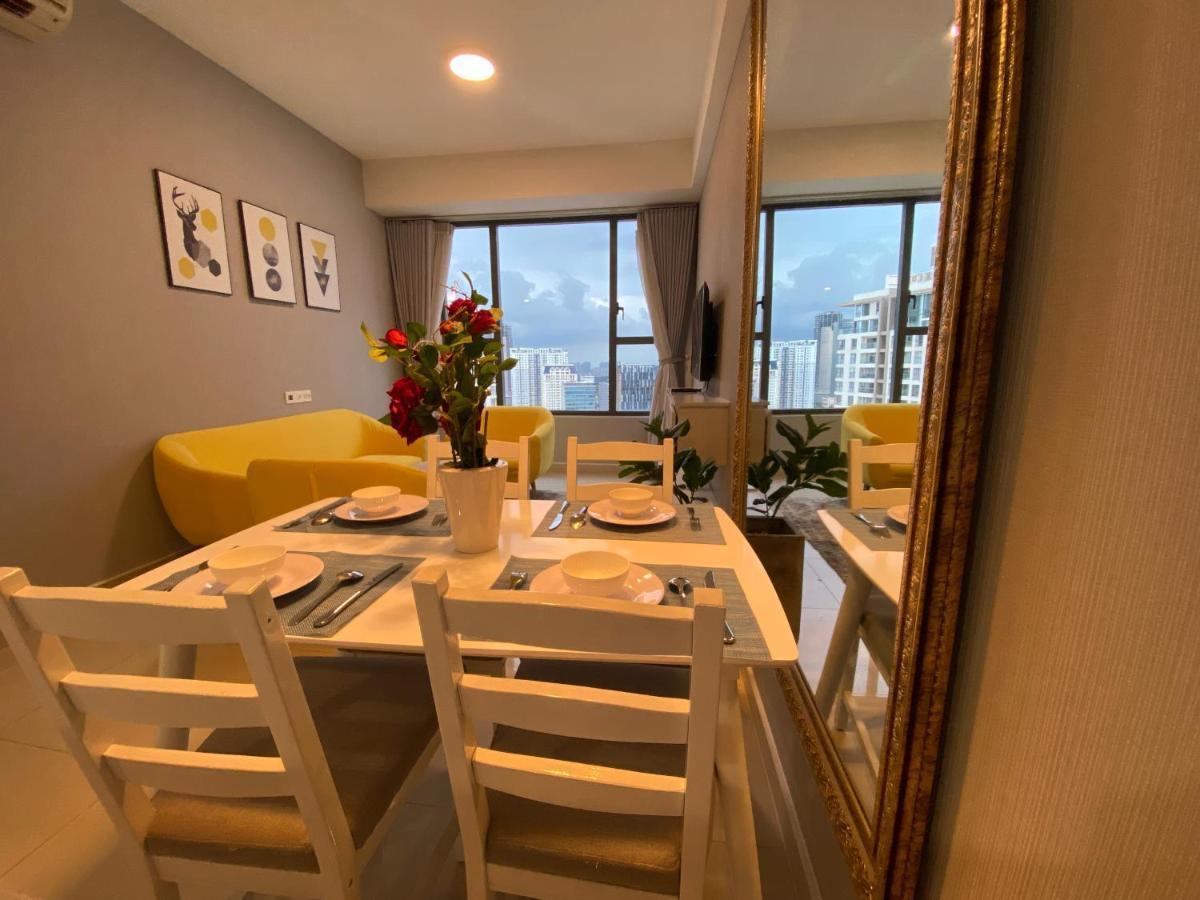 Your @free Pool And Gym Apartment *
